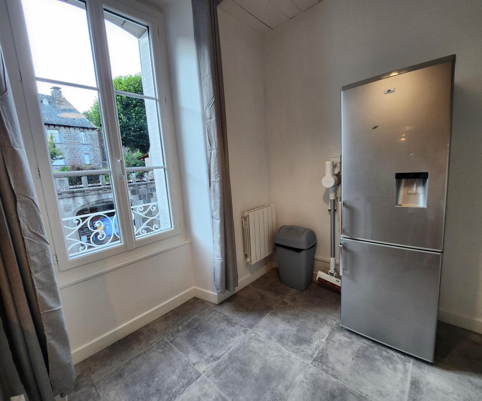 Vic-sur-Cère Chaleureux Appartement Refait A Neuf מראה חיצוני תמונה