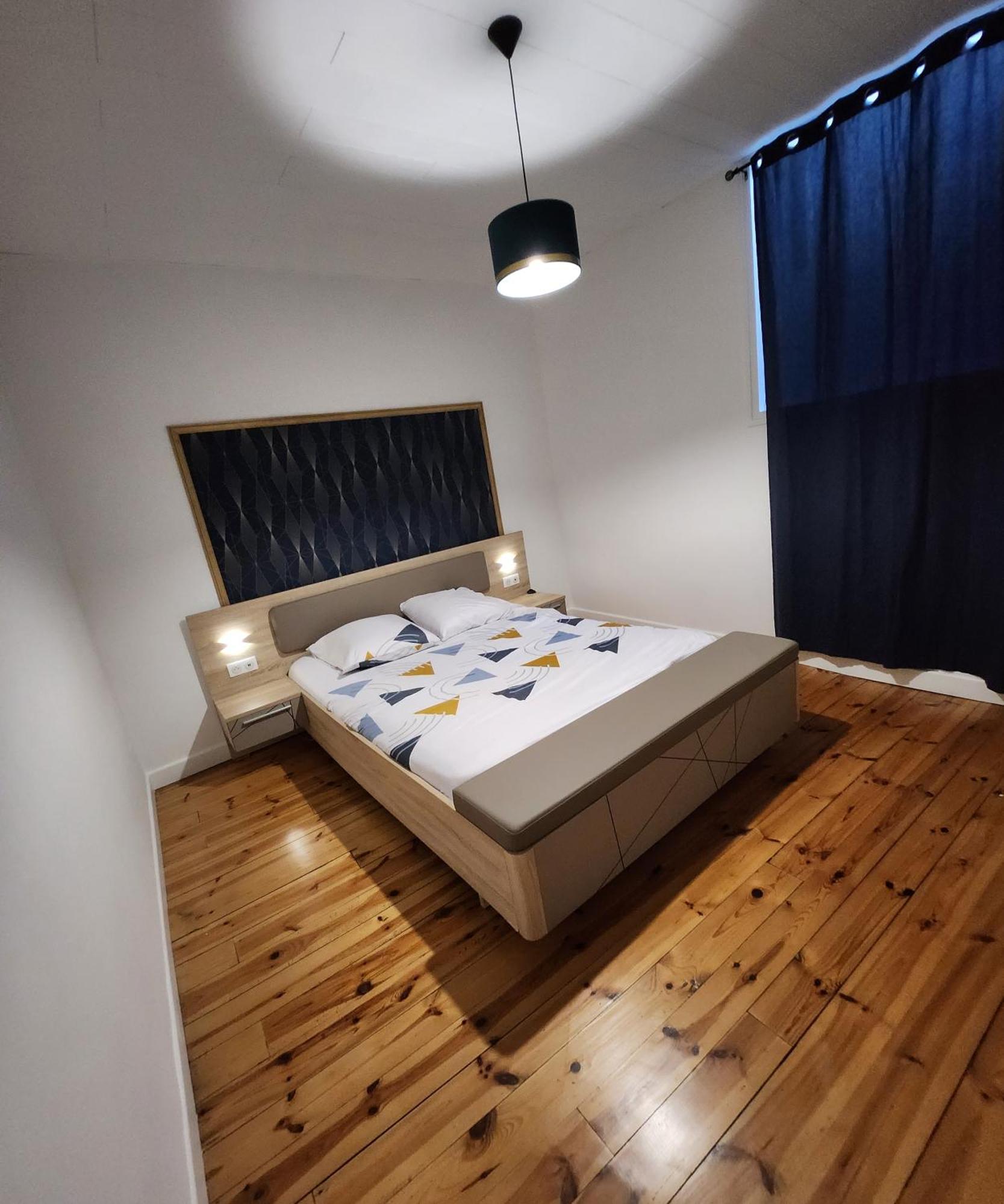 Vic-sur-Cère Chaleureux Appartement Refait A Neuf מראה חיצוני תמונה